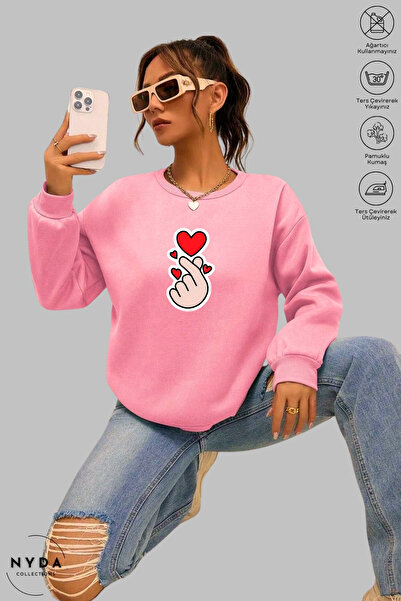 Nyda Collections سويت شيرت نسائي بأكمام طويلة وعلامة قلب B مطبوع وياقة دائرية...