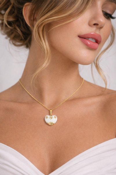 Richard Jewell Women's Steel White Heart Necklace Does Not Fade