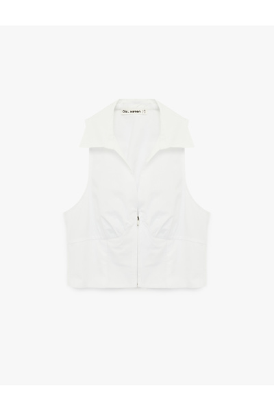 Koton Slim Fit Classic Collar Sleeveless Zipper Crop Blouse