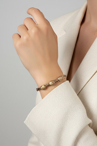 Süspüs Accessories سوار نحاسي ملتوي بلونين مع 3 أحجار جاسبر