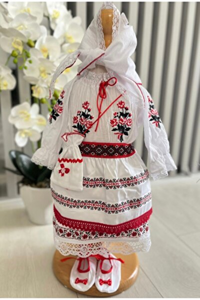 Ewelin Rochie botez traditionala