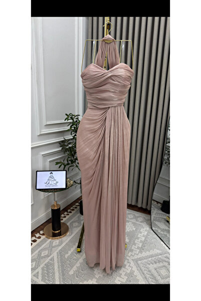 AREEJ FASHION An elegant halter-style evening dress with a touch of luxury