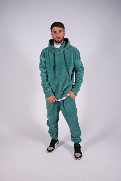 Urban Collection Men's green velvet tracksuit