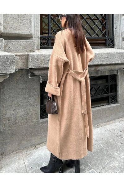 Abalı Yeni sezon Kadın Kışlık ceket rodısa..Nevin model