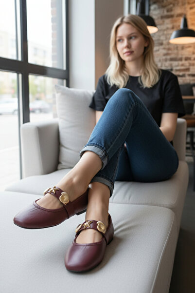 Huzurlu Adımlar حذاء باليه بنمط المحار