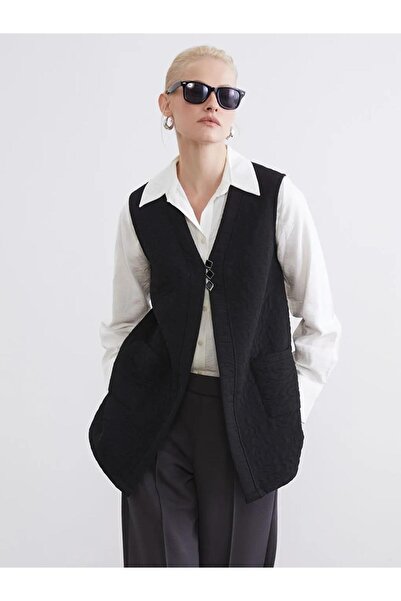 LC Waikiki Черно дамско жиле с V-образно деколте и саморъчен десен (S6)