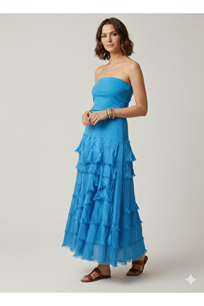 Hazinedan تنورة نسائية طويلة من الحرير الإيطالي الأزرق ذات طبقات متعددة تُظهر...