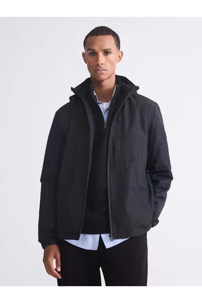 LC Waikiki معطف واق من المطر للرجال بغطاء للرأس باللون الأسود (S6)