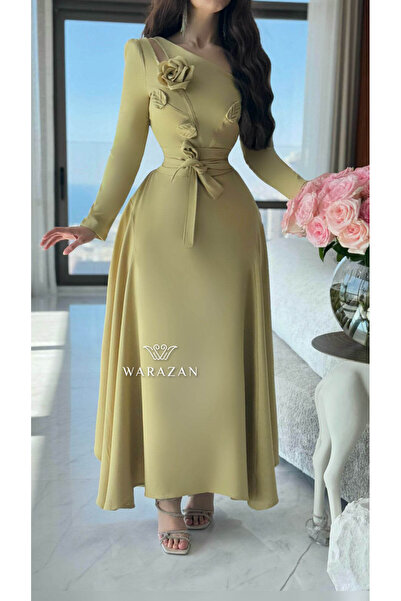 Warazan A soft dress with a rose insert for Eid