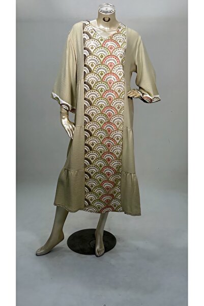 bbs fashion Women's dress with a distinctive, elegant layered design