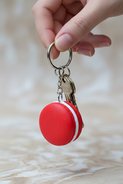 Pazarois سلسلة مفاتيح على شكل ماكارون باللون الأحمر
