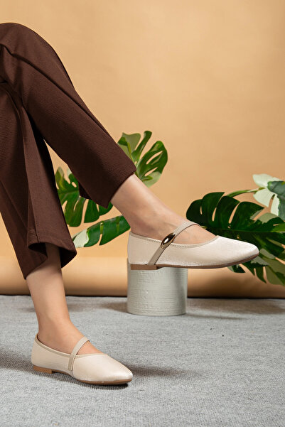 bakacstore Kadın Bej Gold Aksesuarlı Şık Parlak Kumaş Babet