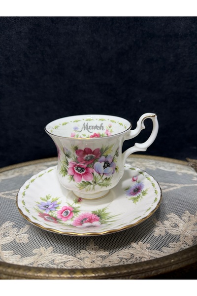 Royal Albert Mart kahve fincanı