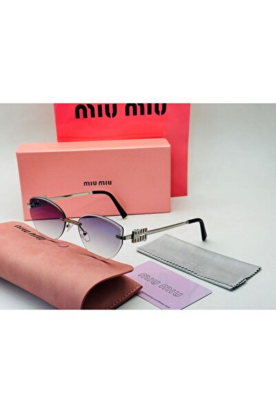 AURA Replica glasses of a famous international brand