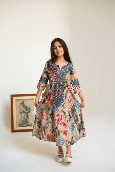 AFandina Elegant floral jalabiya with a distinctive natural pattern SM - 70