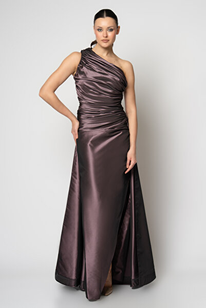 RENGIN Tek omzundan beline büzgülü janjan tafta abiye elbise