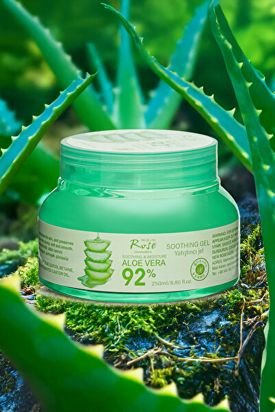 Roesıa Rose Cosmetics Rose Doğal Aloe Vera Jel 250 ml