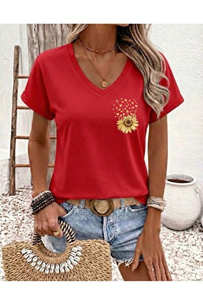 FUFLUNS Hearted Daisy Printed Women's Oversize V-Neck T-Shirt