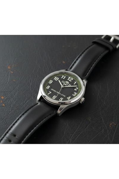 DUTCH STORE Essential Watch – Smooth black leather and silver bezel