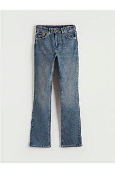 LC Waikiki artplus-store فلير فيت؛ تصميم يناسب الخصر والأرداف، ويتسع من الركب...