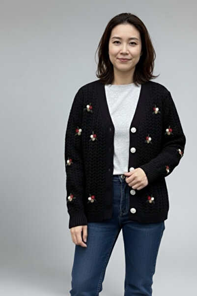 BİLGENS BUTİK Women's Embroidered Detailed Knitwear Cardigan