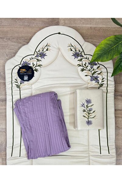 alzawia Prayer rug, 2 cm embroidered foam, with a matching embroidered prayer...