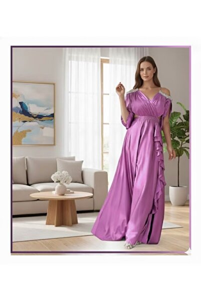 FULLJOY A long evening dress with a luxurious, feminine design; an elegant dr...