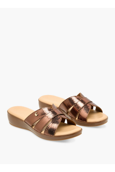 Le Confort Women Textured Cross Strap Sandals