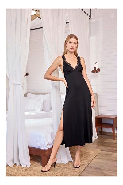 byasafkids Lace and Low-Cut Nightgown