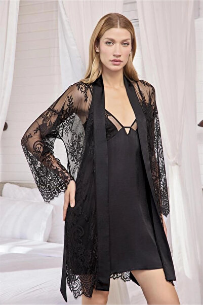 Aria's Closet طقم روب أرياس من التول والدانتيل والساتان بتصميم مفتوح