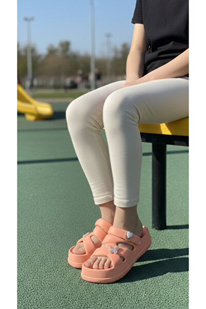 Hızlı Al PLAŽA, BAZEN, BAŠTA, DNEVNE DEČJE PAPUČE. YEZY MODEL PAPUČE I SANDAL...