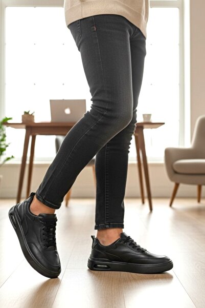 enoch حذاء رياضي رجالي من إينوخ مصنوع من الجلد الطبيعي بتصميم نعل مزين بأربطة