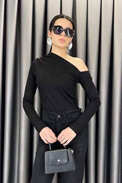 Noa&Noa بلوزة نوا نوا بفتحة رقبة على شكل قارب وأربطة على الكتف - أسود