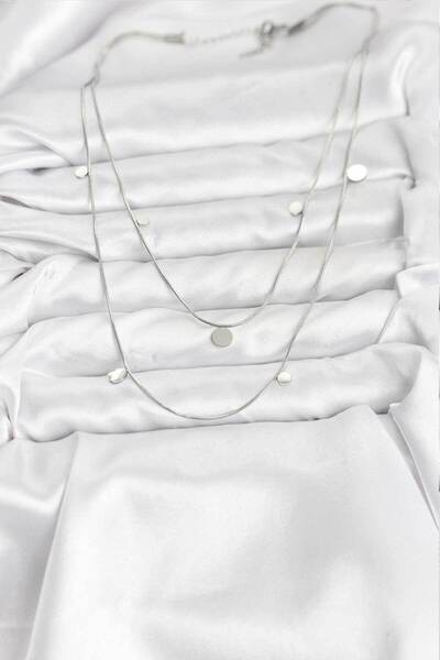 ForWhat Sequin Women's Necklace with Silver Steel Chain for Elegant Necks