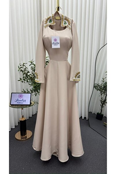 Bailsan Beige long dress with embellished sleeves