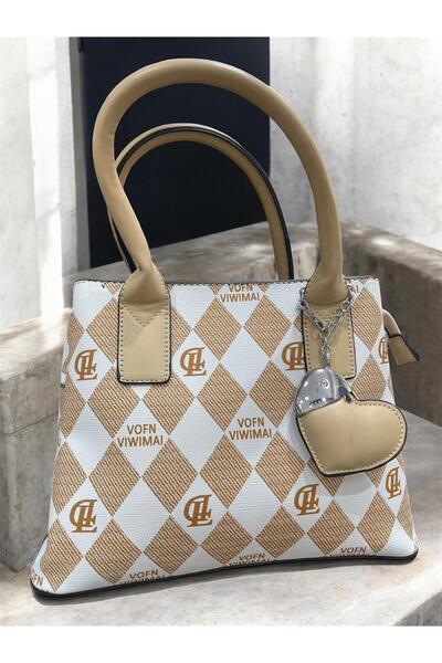 CHT A stylish and luxurious women's shoulder bag with its accessories