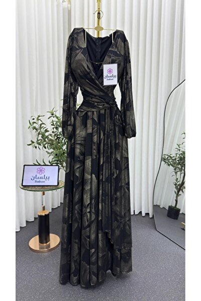 Bailsan Long black dress with gold patterns