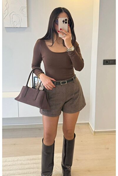 Yaren Aydın Kadın Kaşe Şort (kemer dahildir)