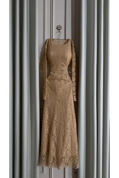 ZAYNAFASHIONSA Tallinn's gold dress