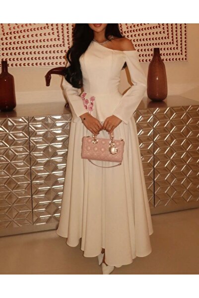 ZAYNAFASHIONSA Tallinn's white dress