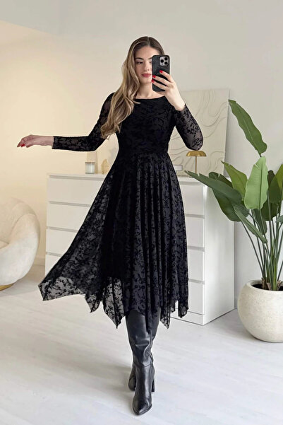 Sorridi Çiçek İşlemeli Kayık Yaka Asimetrik Kesim Elbise