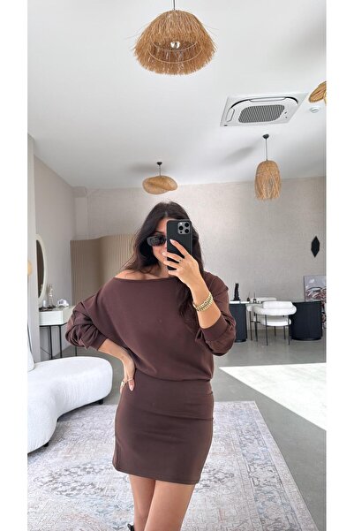 Buket Teke Modal Dress Sitting on Brown Skirt