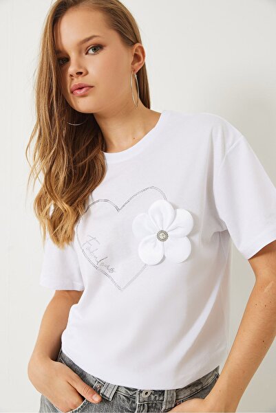 Hiccup Bianco Lucci cotton round neck T-shirt with heart print and floral acc...