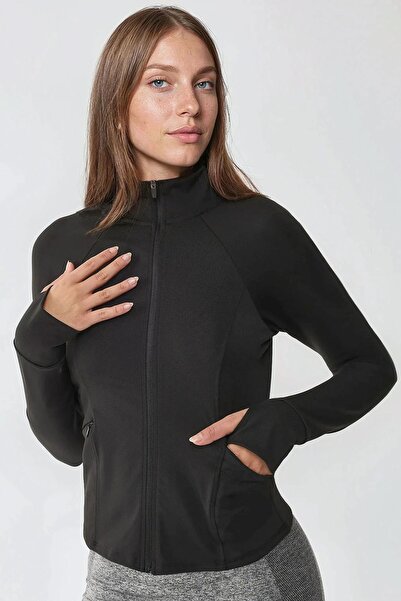 Hiccup Knitted sports top with high collar