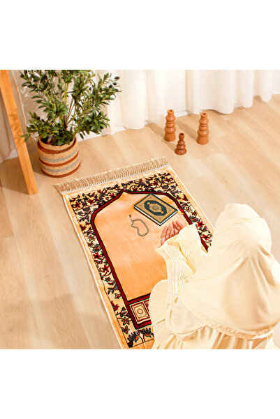 Segadty سجادة صلاة محراب بيج 8 مم سميكة ومريحة مع جلال صلاة فاخر مريحة وعالية...