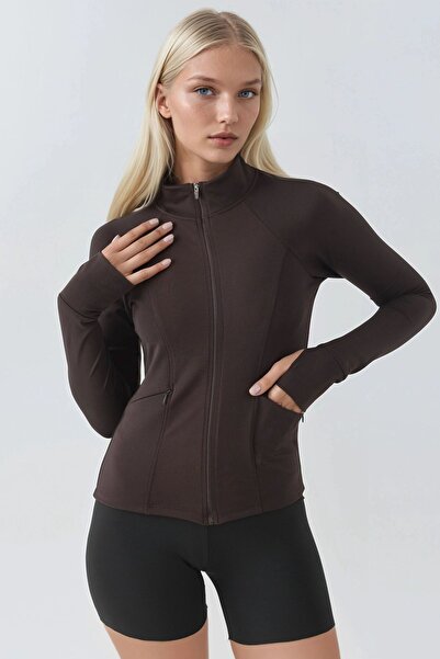 Hiccup Knitted sports top with high collar