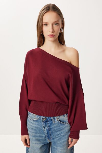 Hiccup Knitted sweater with asymmetric collar and ribs ISTANBUL