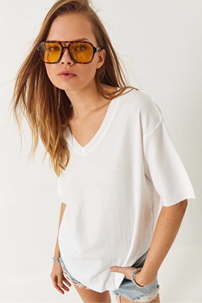 Hiccup Tricou simplu Bianco Lucci cu decolteu în V și croială ovală, model cr...