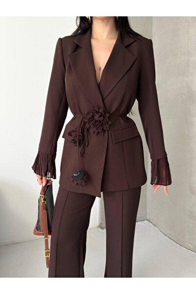 Ekim Store بدلة بليزر مزدوجة بأكمام مزينة بالزهور وتفاصيل من التول