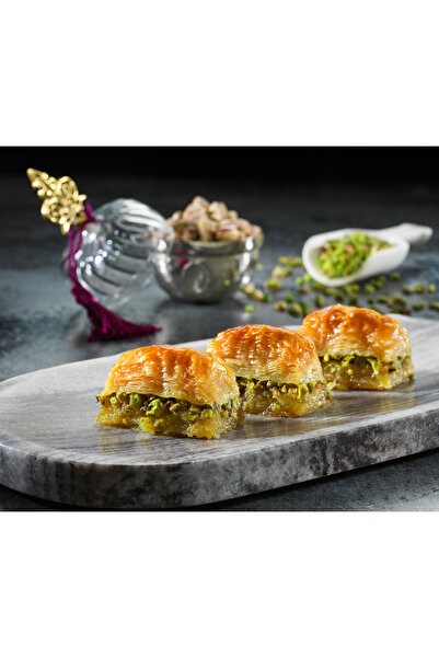Güllüoğlu Kübban Fıstıklı Baklava 1 KG
